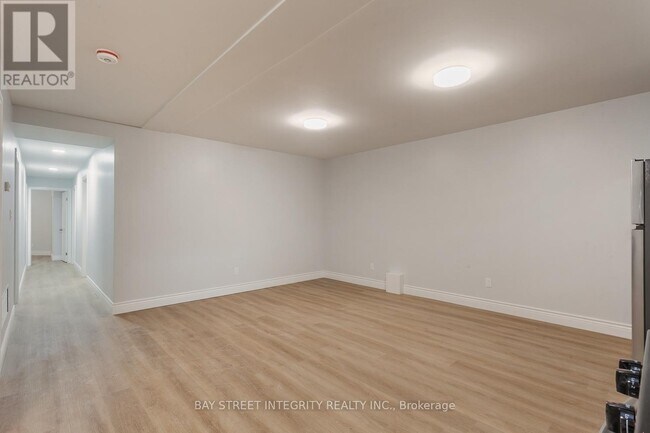 Photo - 459 Palmerston Blvd