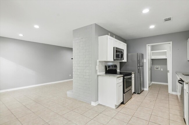 Photo - 8540 Glen Meadow Ln