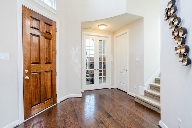 Photo - 4622 Regal Shadow Ln