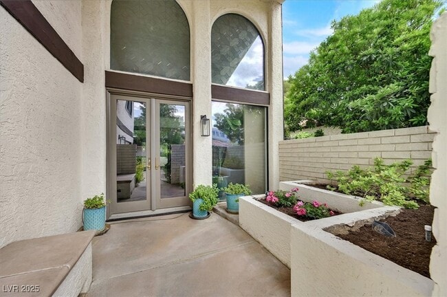 Photo - 3328 Plaza Del Paz