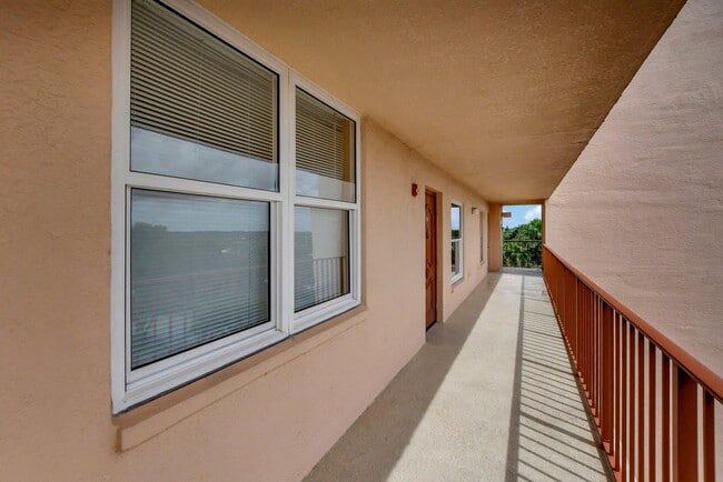 Photo - 14527 Bonaire Dr Unit 609