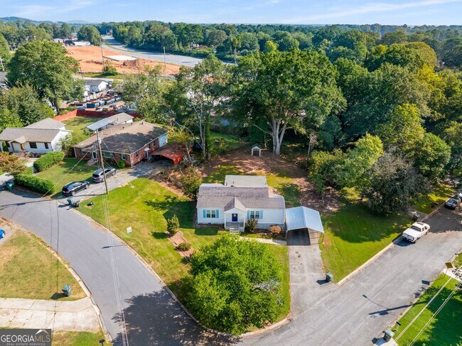 Photo - 1801 Crestridge Dr SE