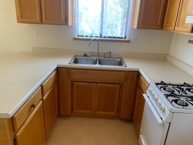 Photo - One Bedroom, Stand alone apartment on priv...
