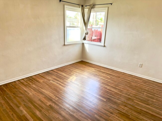 Photo - 1914 S Tremont St