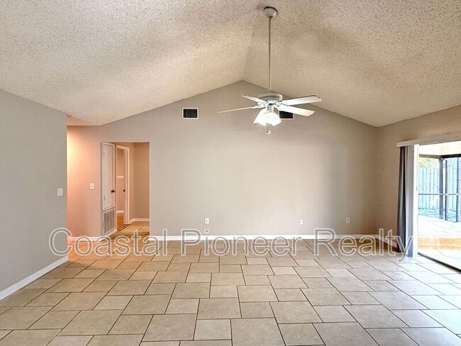 Photo - 1412 High Knoll Dr