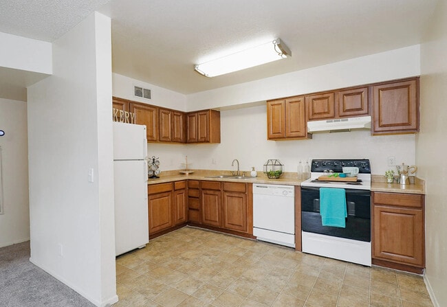 Photo - The Canyons on Colter Apartments