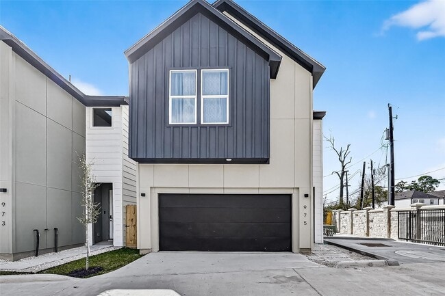 Building Photo - 975 Highland Lgt Ln
