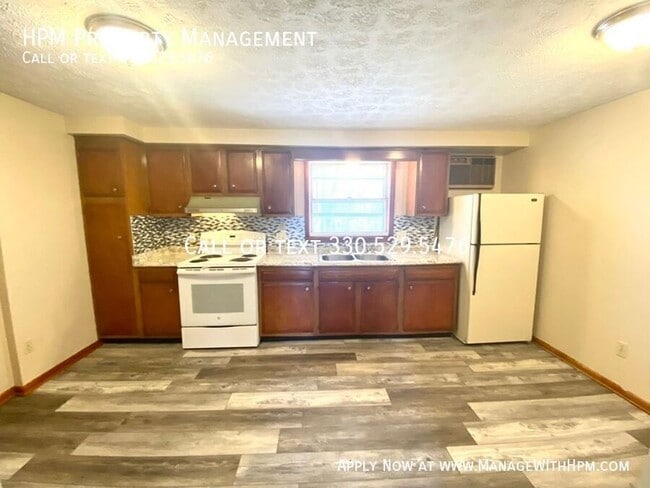 Photo - 5877 Portage St NW