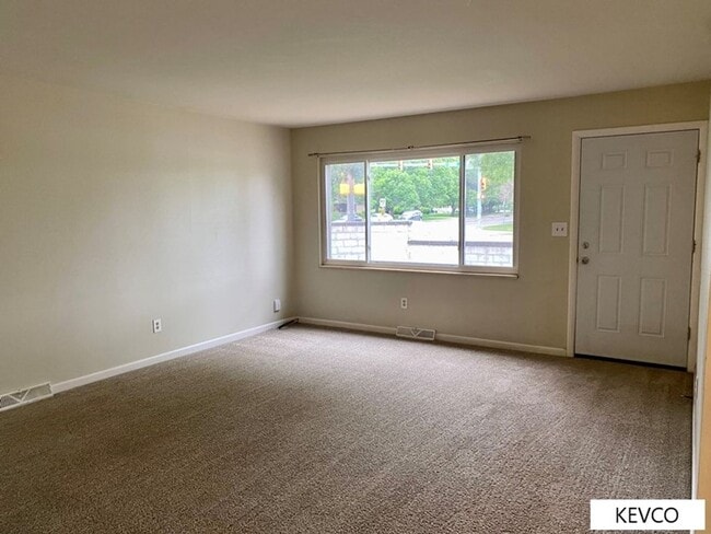 Photo - Three Bedroom House Near CSU Vet School