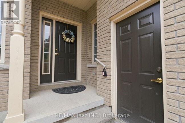 Photo - 1111 Wilson Rd N
