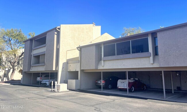 3750 N Country Club Rd Unit 6