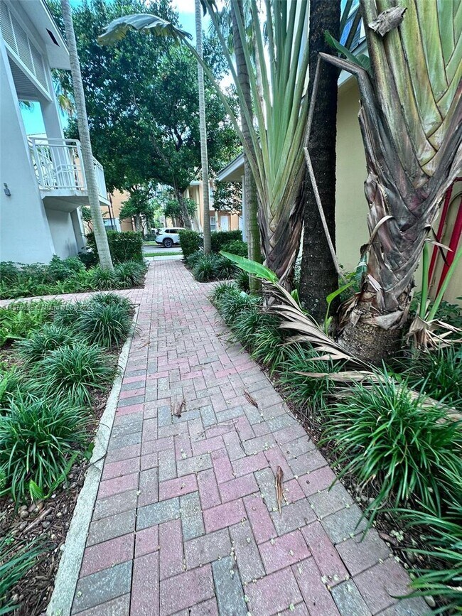 Photo - 1331 SW 3rd Ct Unit 1331