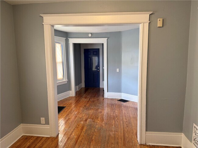 Photo - 161 S Union St