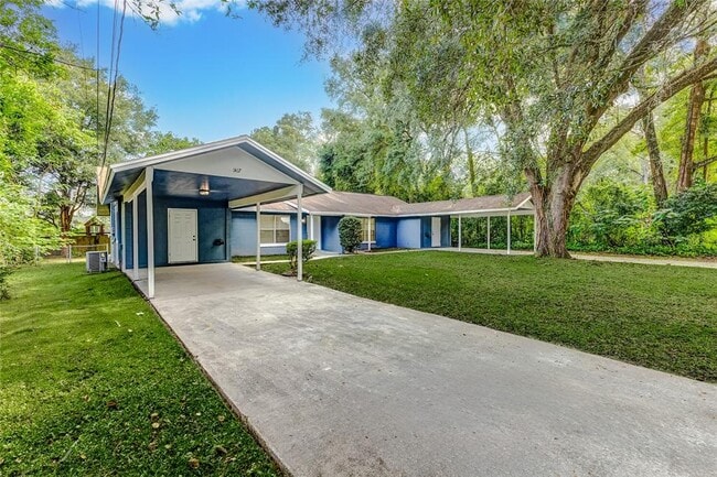 Building Photo - 1417 NE 38th St