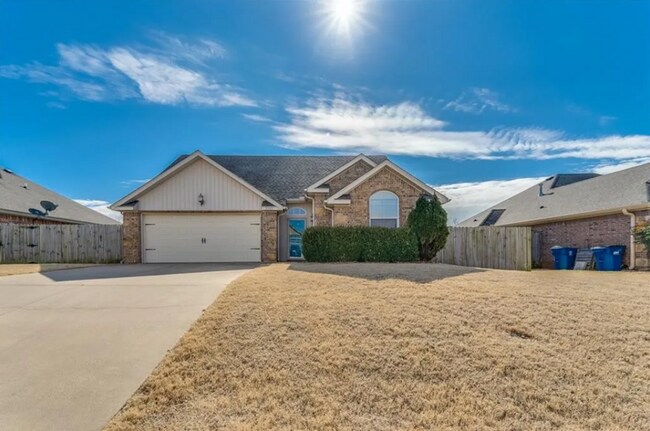 Building Photo - Beautiful Home in Bentonville