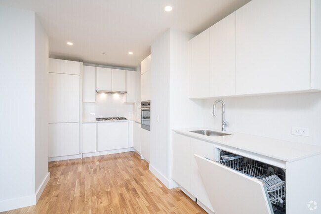 Building Photo - 1424 Columbia Rd Unit 11J Rental