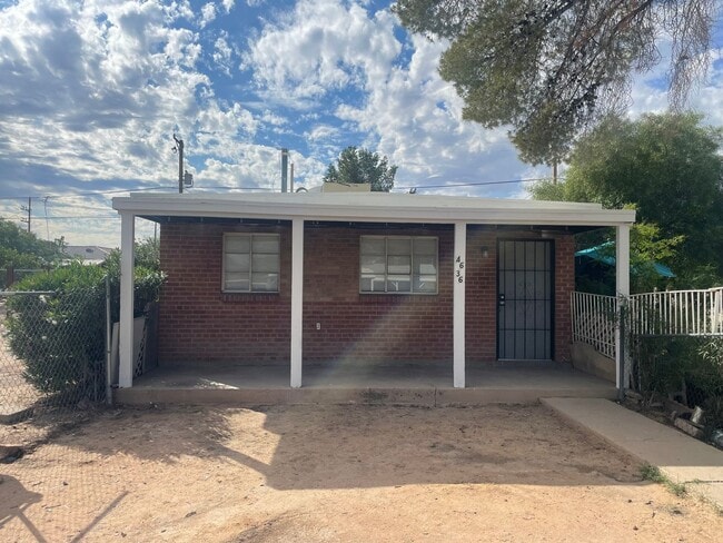 Photo - 4634/4636 19th Unidad 4636 19th