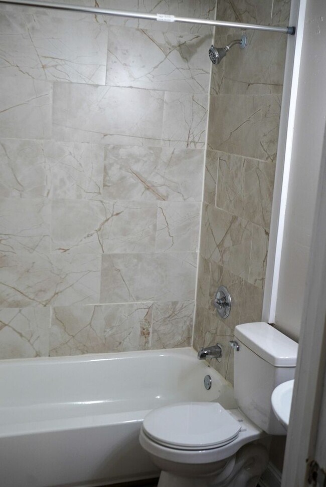 Photo - 545 S Green St