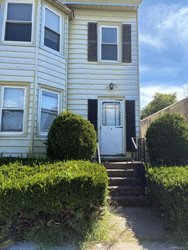 Building Photo - 16 Fullerton Ave Unit 3 Rental