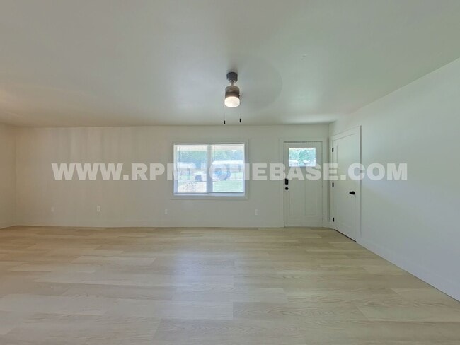 Photo - 506 Forrest Ct