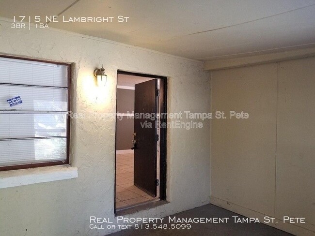 Photo - 1715 E Lambright St N
