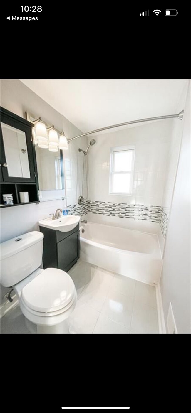 Photo - 1145 Greenfield Ave Unit Floor 2