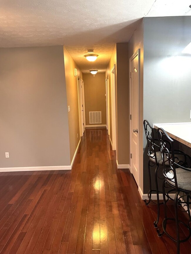 Photo - 2138 Bernhurst Dr
