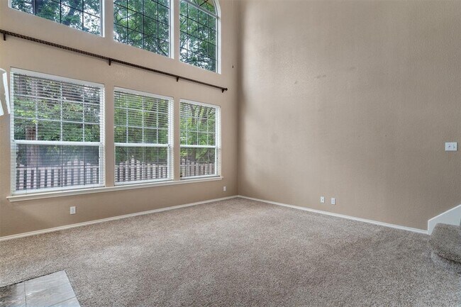 Photo - 16303 Ascent Cove