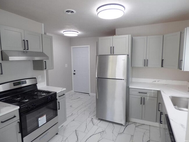 Photo - 19025 Oakmont S Dr