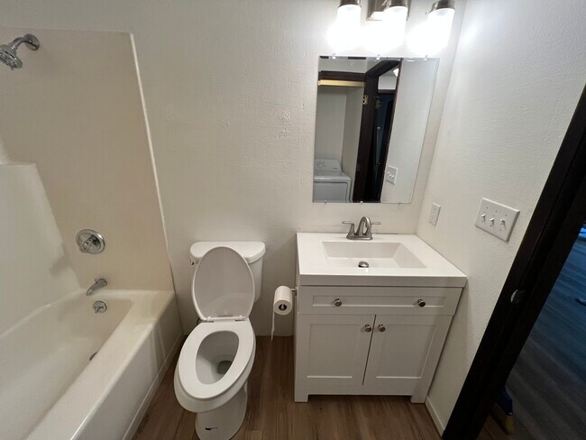 Photo - 6159 NE Pine St Unidad 6159