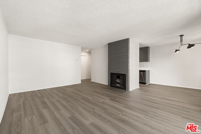 Photo - 1457 Butler Ave Unidad 2