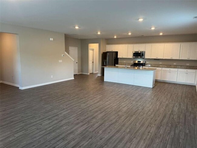 Photo - 312 Grey Falcon Ave