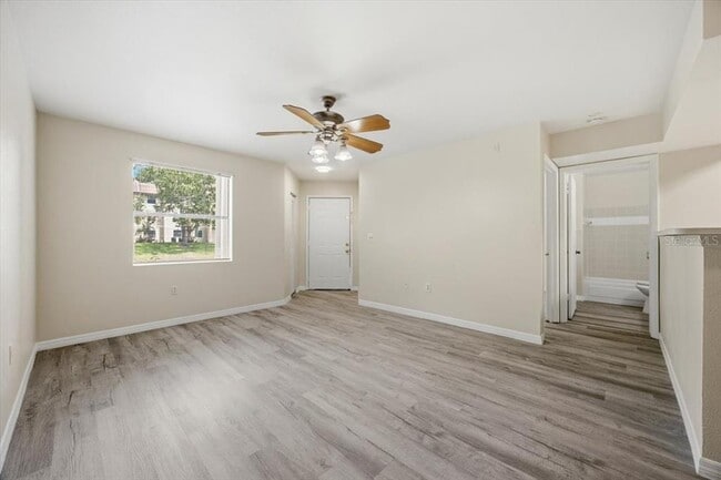 Photo - 3004 Parkway Blvd Unit 106