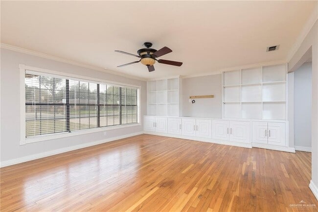 Photo - 17 Whitewing Ave