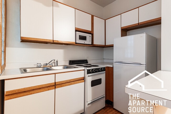 Photo - 633 W Barry Ave Unit 202