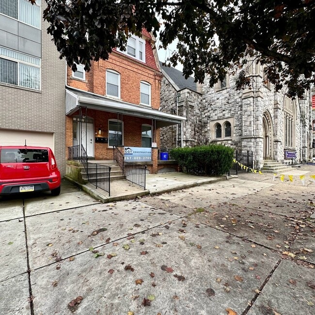 Building Photo - 4622 Kingsessing Ave Unit C