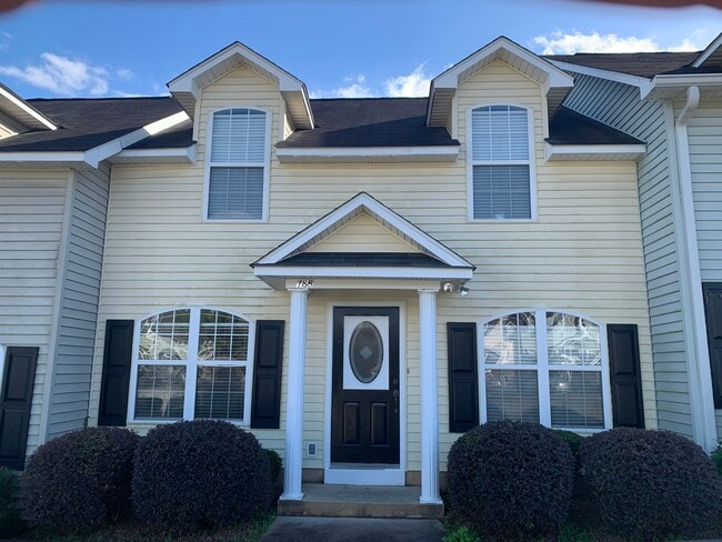 Building Photo - 188 Williamsburg Ave