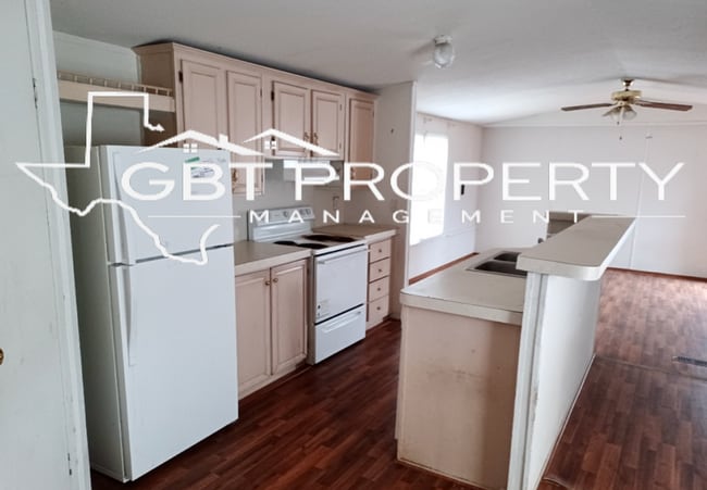 Photo - Single Wide Casa