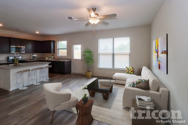 Photo - 805 Clark Dr