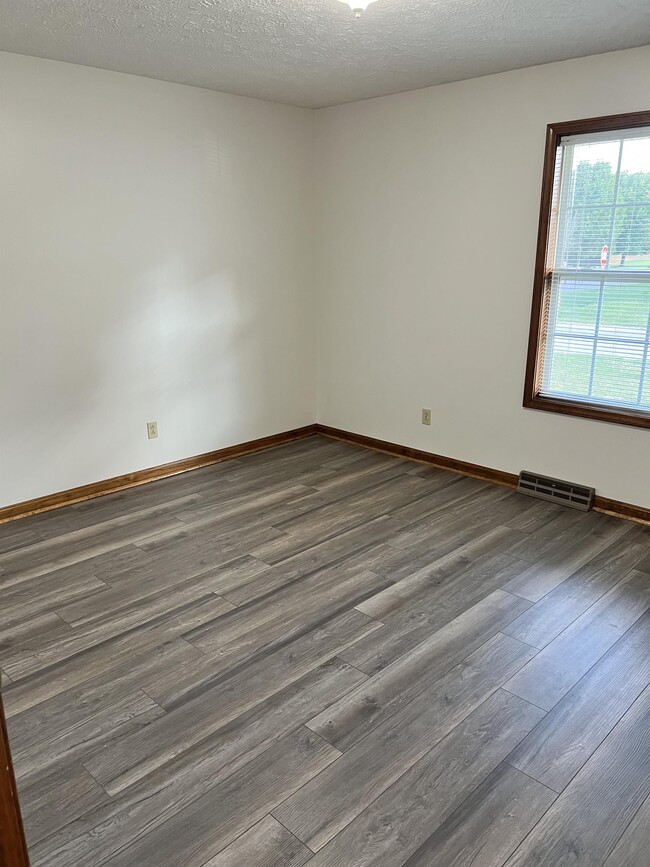 Photo - 510 E Elm St
