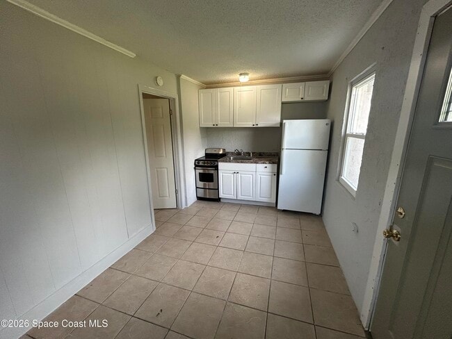 Photo - 1628 Sue Dr