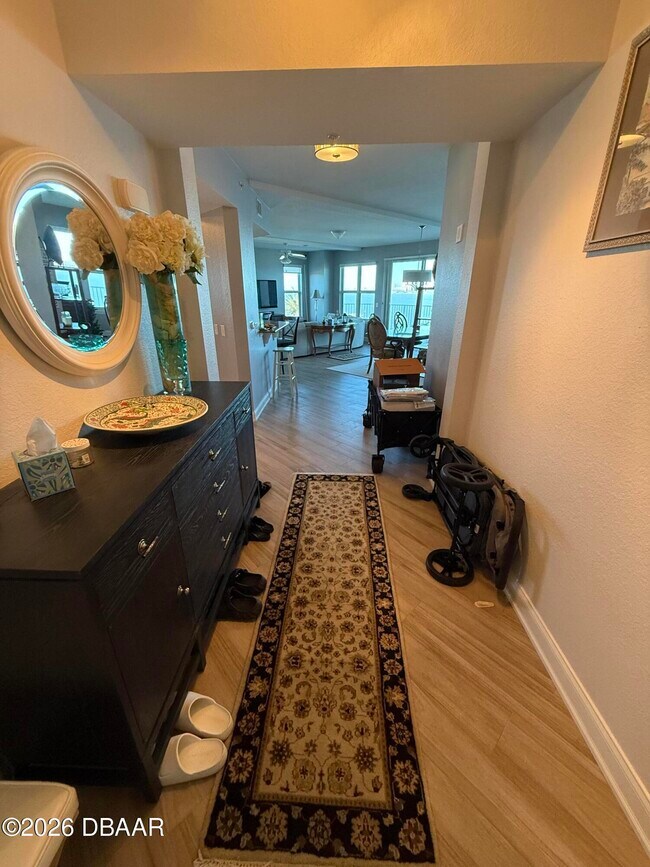 Photo - 2801 S Ridgewood Ave Unit 409