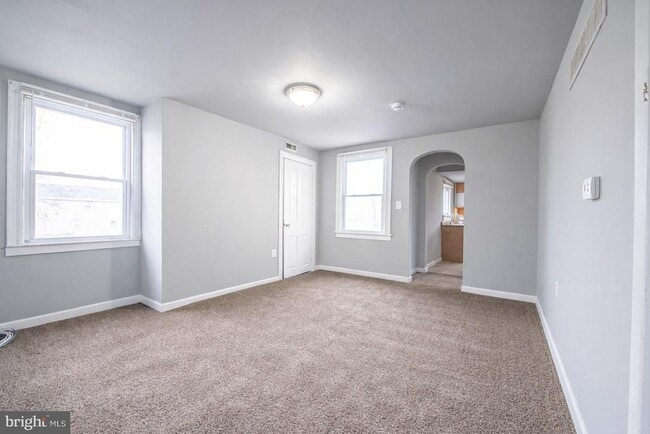 Building Photo - 211 Front St