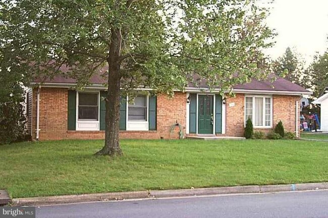 Building Photo - 1102 E Holly Ave Rental