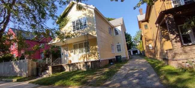 Photo - 39 Fargo Ave Unidad 3