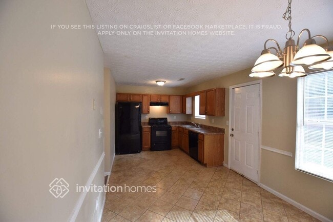 Photo - 727 Trickle Ln