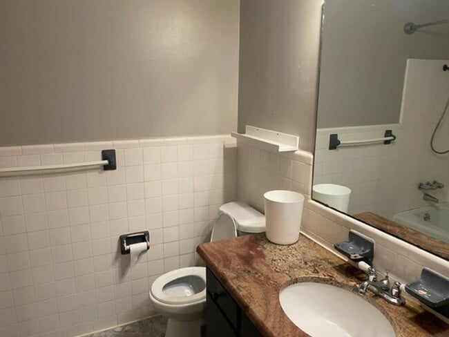 Photo - Quiet living on the outskirts of the City!