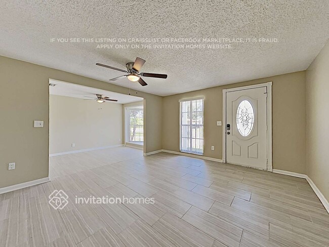 Photo - 8261 Greenleaf Cir
