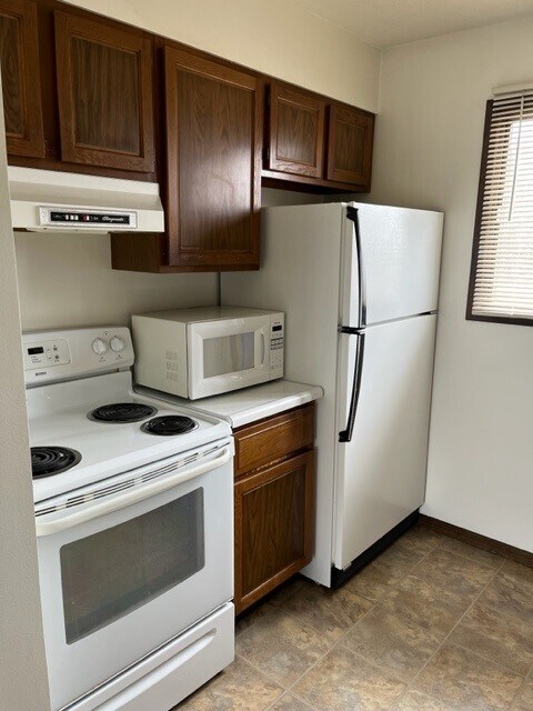 Photo - 15 N Lawler St Unit 1