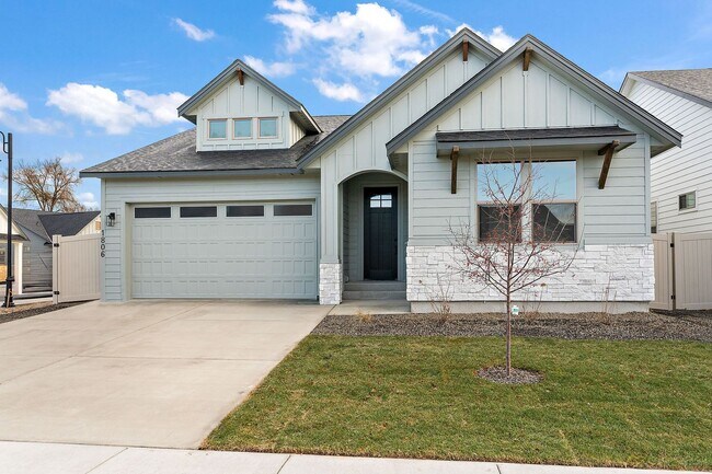 1806 N Black Elm Ln